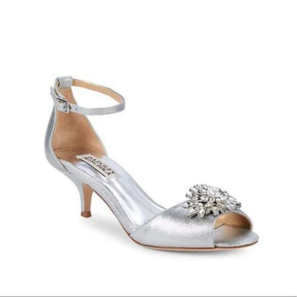 Badgley Mishcka Sainte Crystal Embellished peep toe heels NWB Size 9